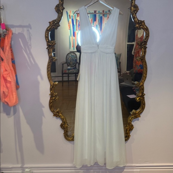 Lulu’s Heavenly Hues flowy White front+ back deep v  Maxi Dress NWT Size M - Picture 11 of 14